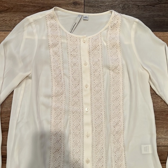 Lauren Conrad Sheer Cream Button Up Blouse w/ Pattern Detail - Picture 2 of 5